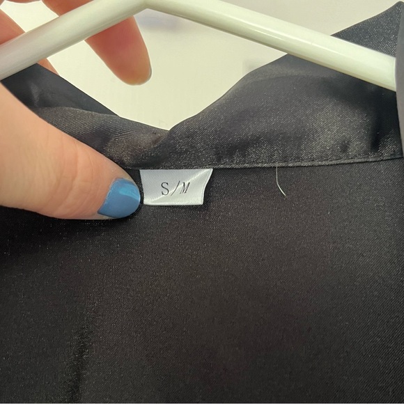 Black Women's Robe - Picture 3 of 3